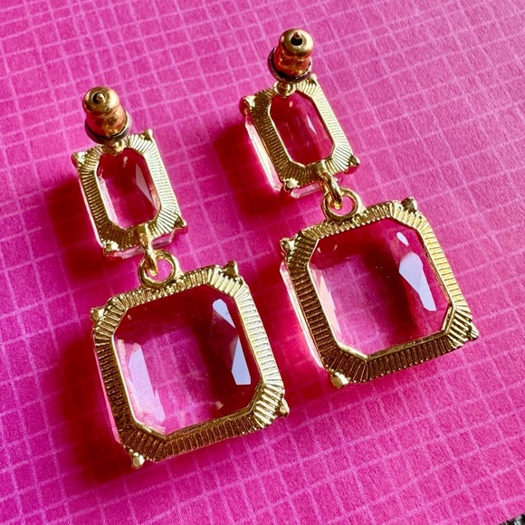 New Clear Faceted Crystals & Gold Tone Sophisticated Statement Earrings - 1.40” - Picture 7 of 7